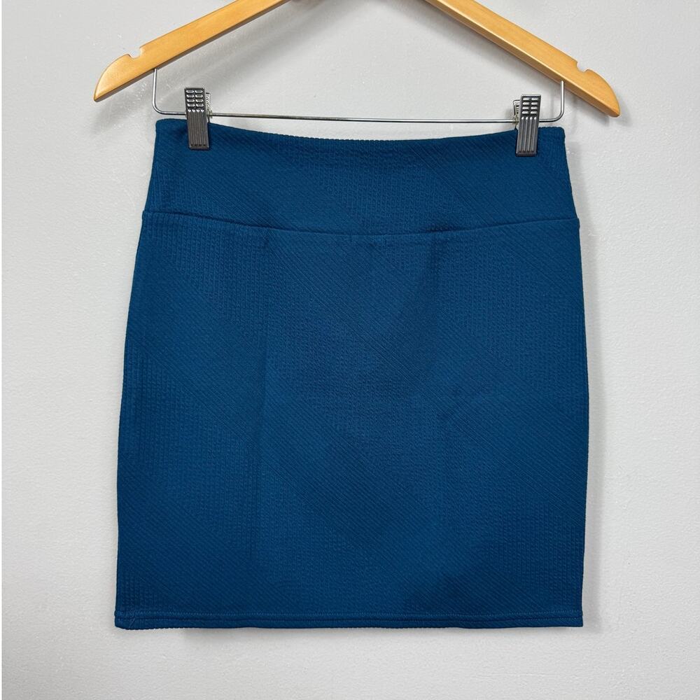 New American Eagle Outfitters Textured Mini Skirt in Dark Blue Size S - Picture 2 of 6